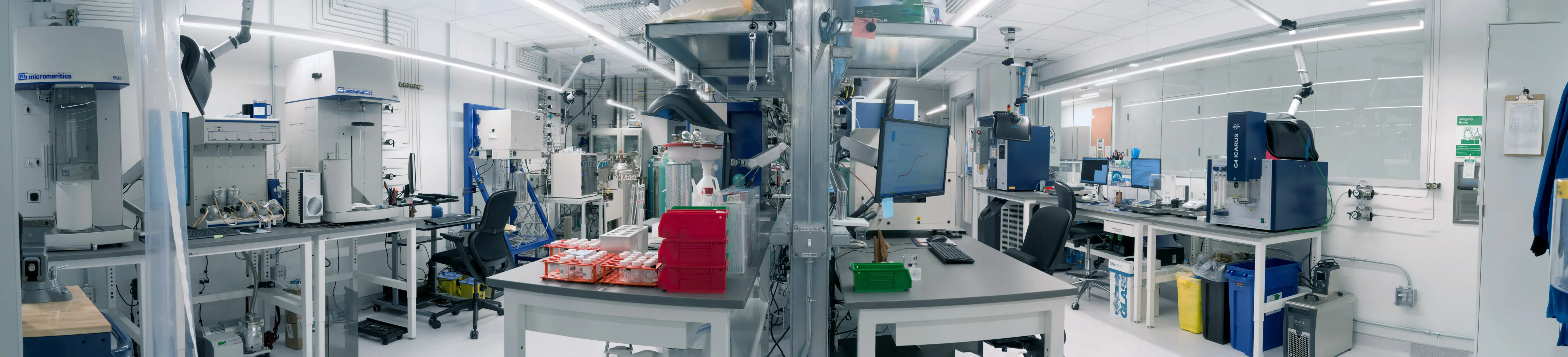 Gas absorption lab panoramic view.